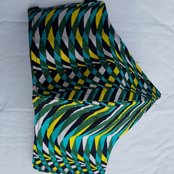 Reversible African Face Mask - Picture 4 of 16